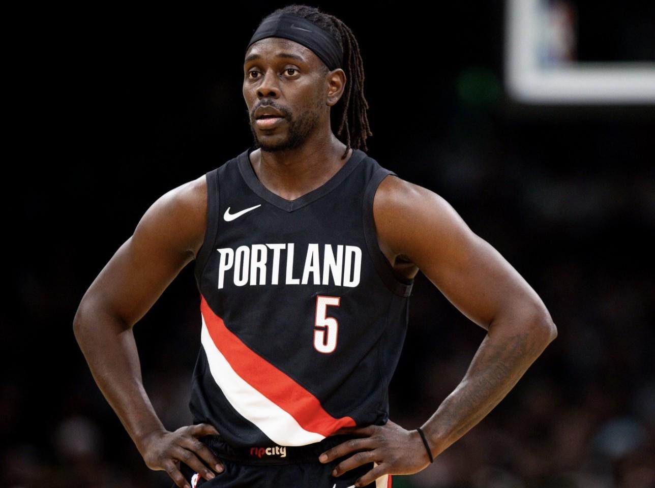 开云在线-为吸引字母哥？名记：尼克斯有意与开拓者交易得到老将霍勒迪